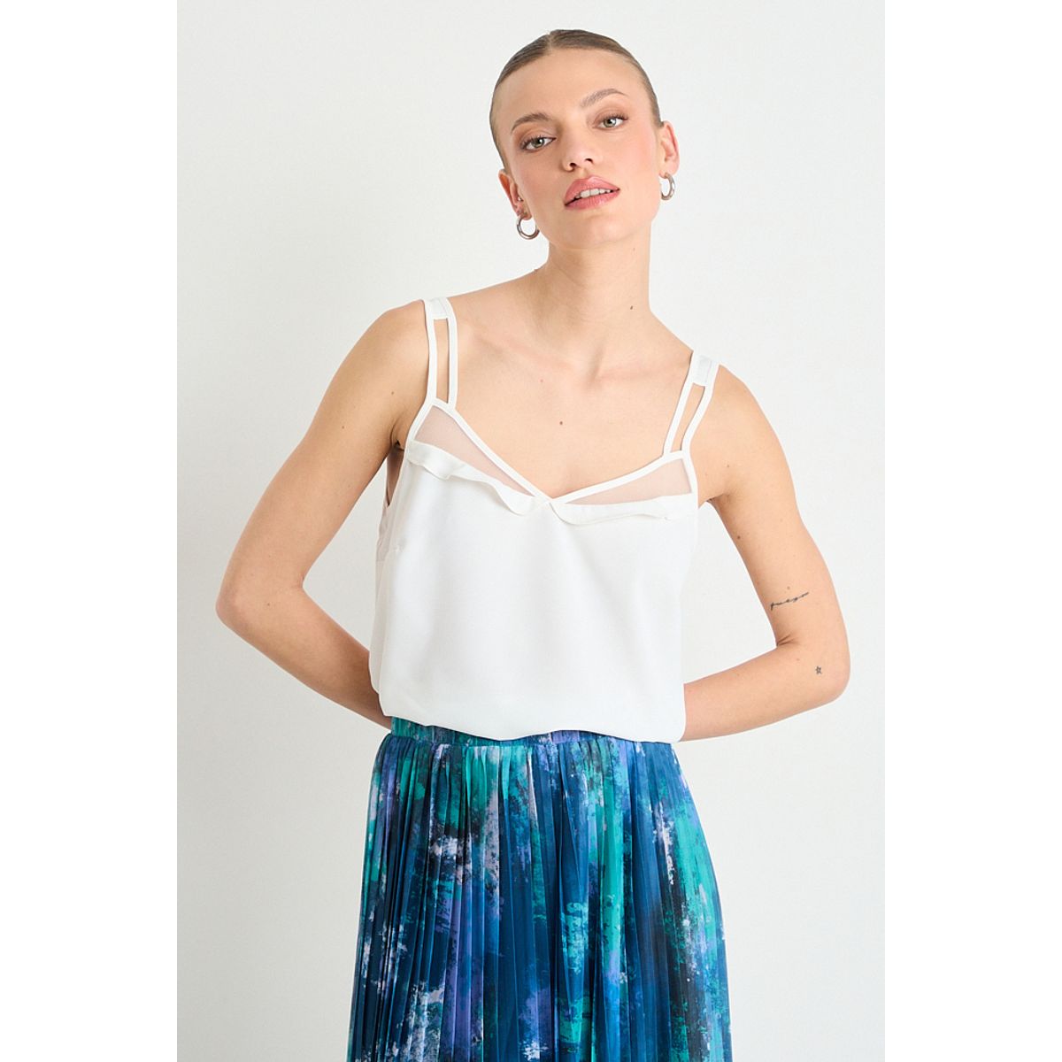 IO - Blusa Sin Mangas Crudo Mujer iO