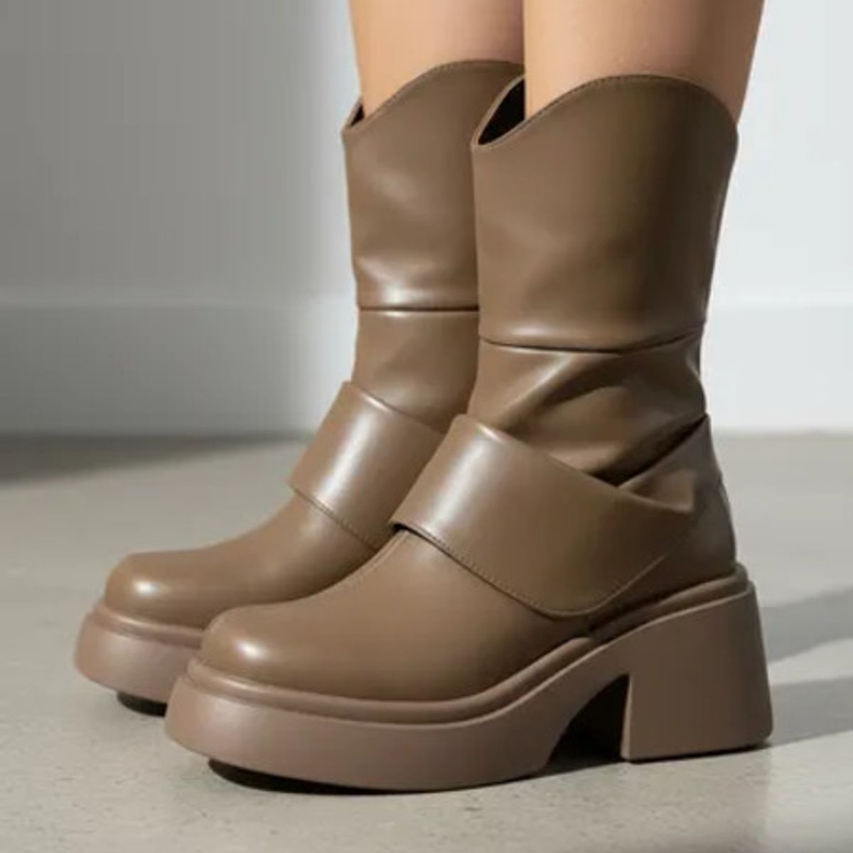 BOVINITA - Bota Mujer Café Plataforma Alta Taco Ancho Chunky Botin