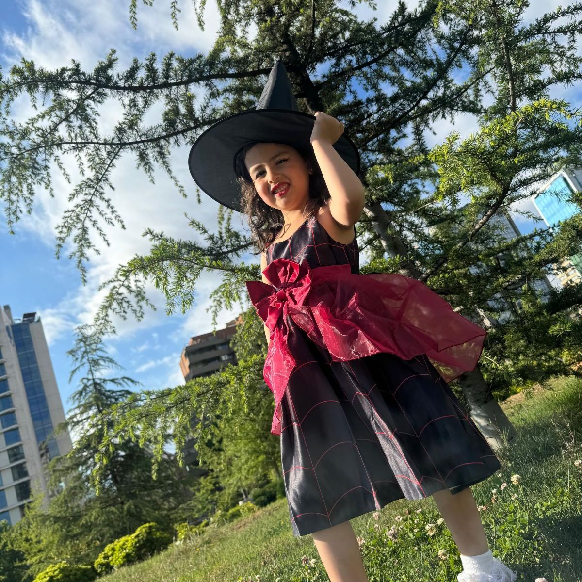 DANK - Vestido de niña Elegancia Hechizante