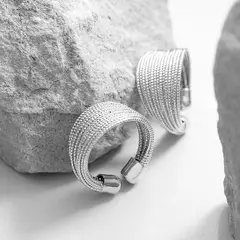 LUX JOYAS - Anillo Baño Oro Blanco 18k Cintillo Diseño