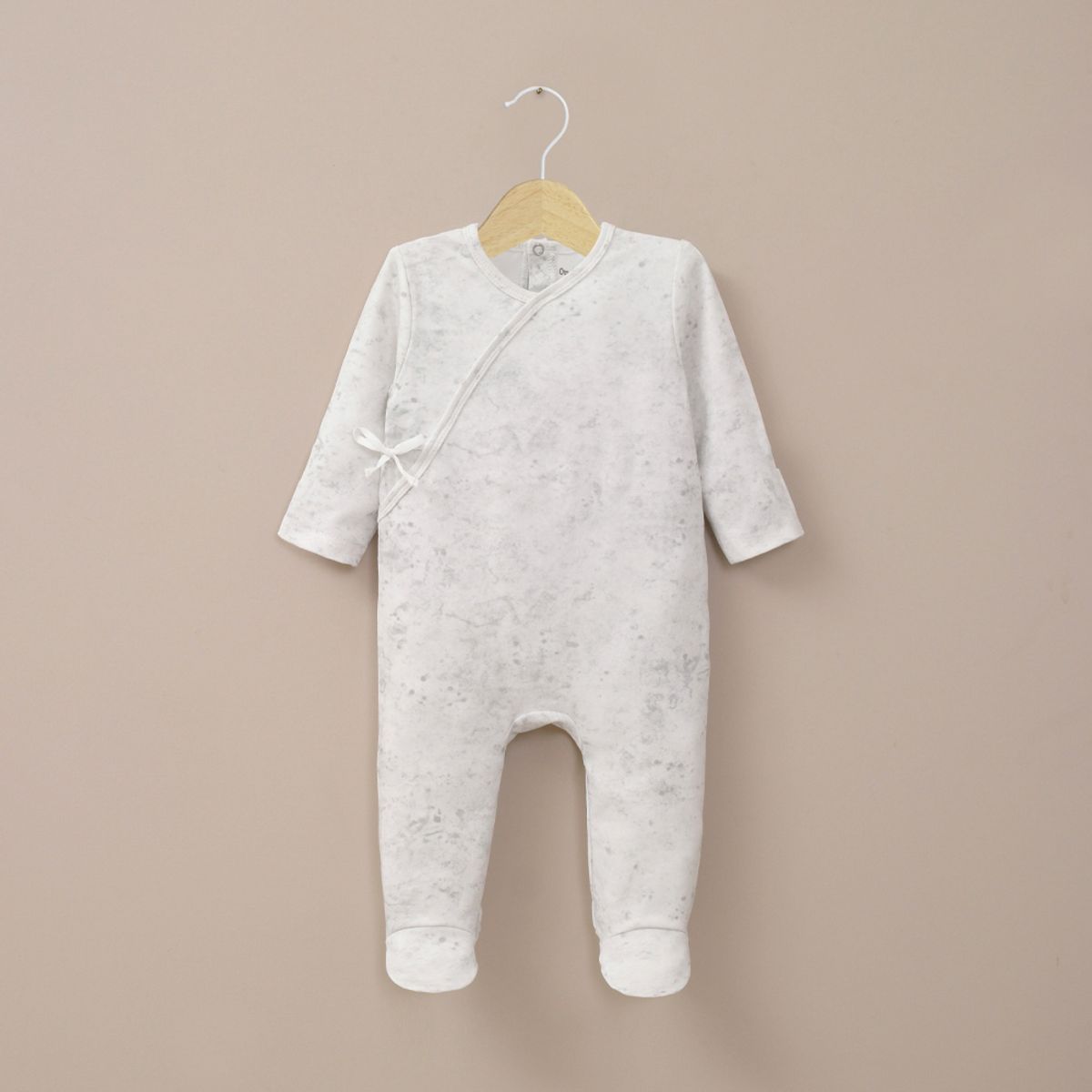 OPALINE - Osito gris con apertura en la espalda de bebé niño