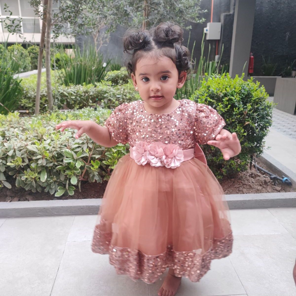 DANK - Vestido de niña Brillo de Inocencia