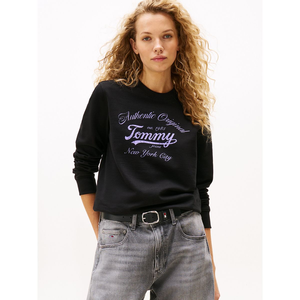 TOMMY HILFIGER - Polerón Essential Con Logo Negro Tommy Jeans