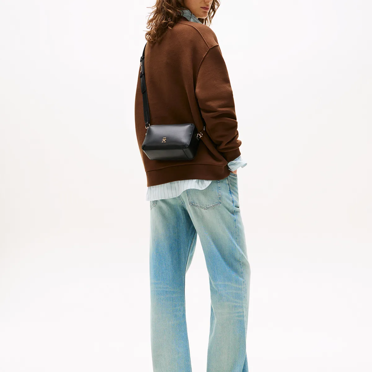 TOMMY HILFIGER - Bandolera Chic Con Monogram Negro Tommy Hilfiger