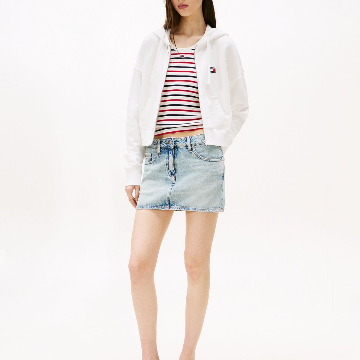 TOMMY HILFIGER - Polerón Hoodie Cropped Con Cierre Blanco Tommy Jeans