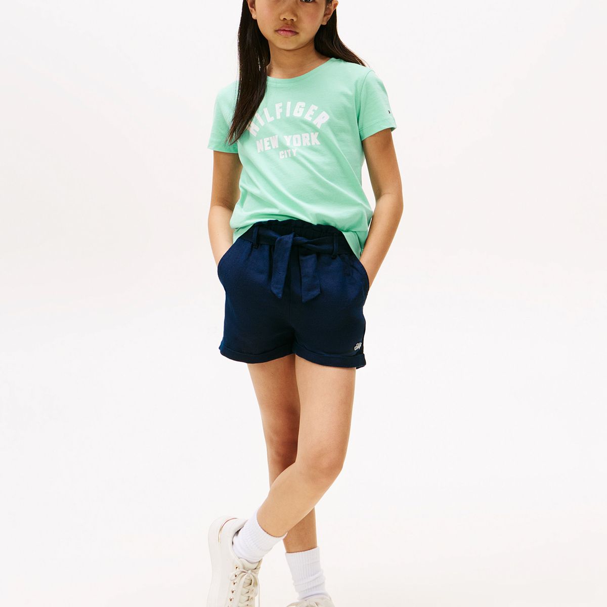 TOMMY HILFIGER - Polera Con Logo Nyc Curvo Verde Tommy Hilfiger