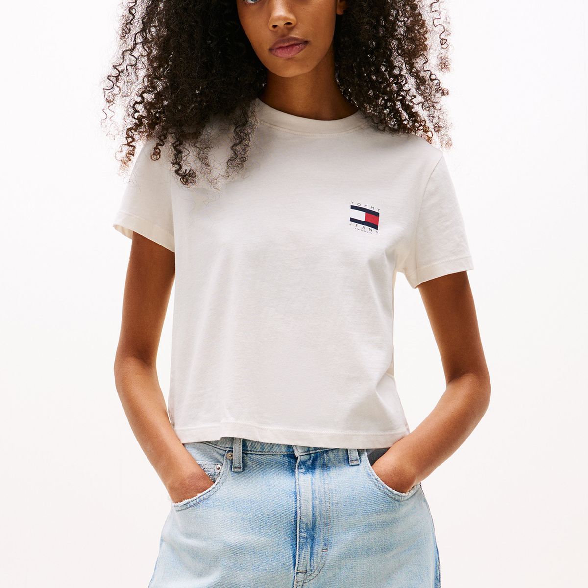 TOMMY HILFIGER - Polera Con Logo En La Parte Trasera Blanco Tommy Jeans
