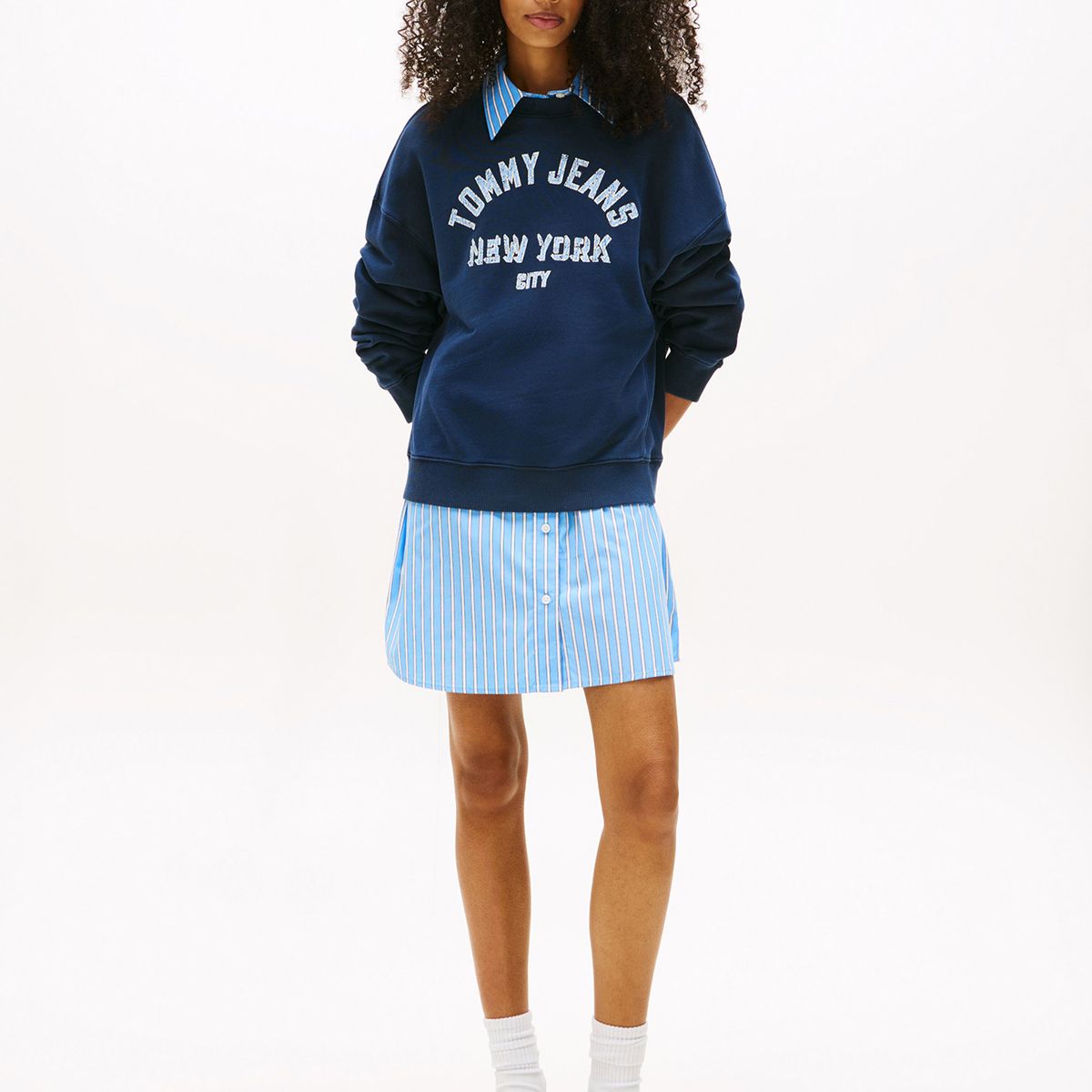 TOMMY HILFIGER - Polerón Relaxed Varsity Azul Tommy Jeans