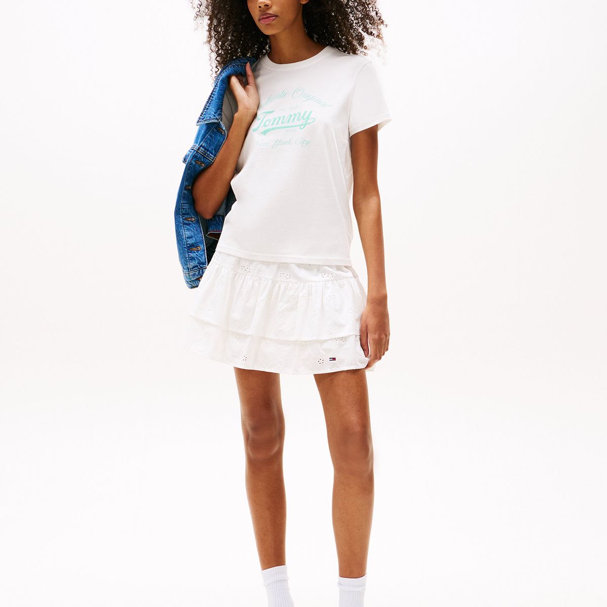 TOMMY HILFIGER - Polera Essential De Corte Regular Blanco Tommy Jeans