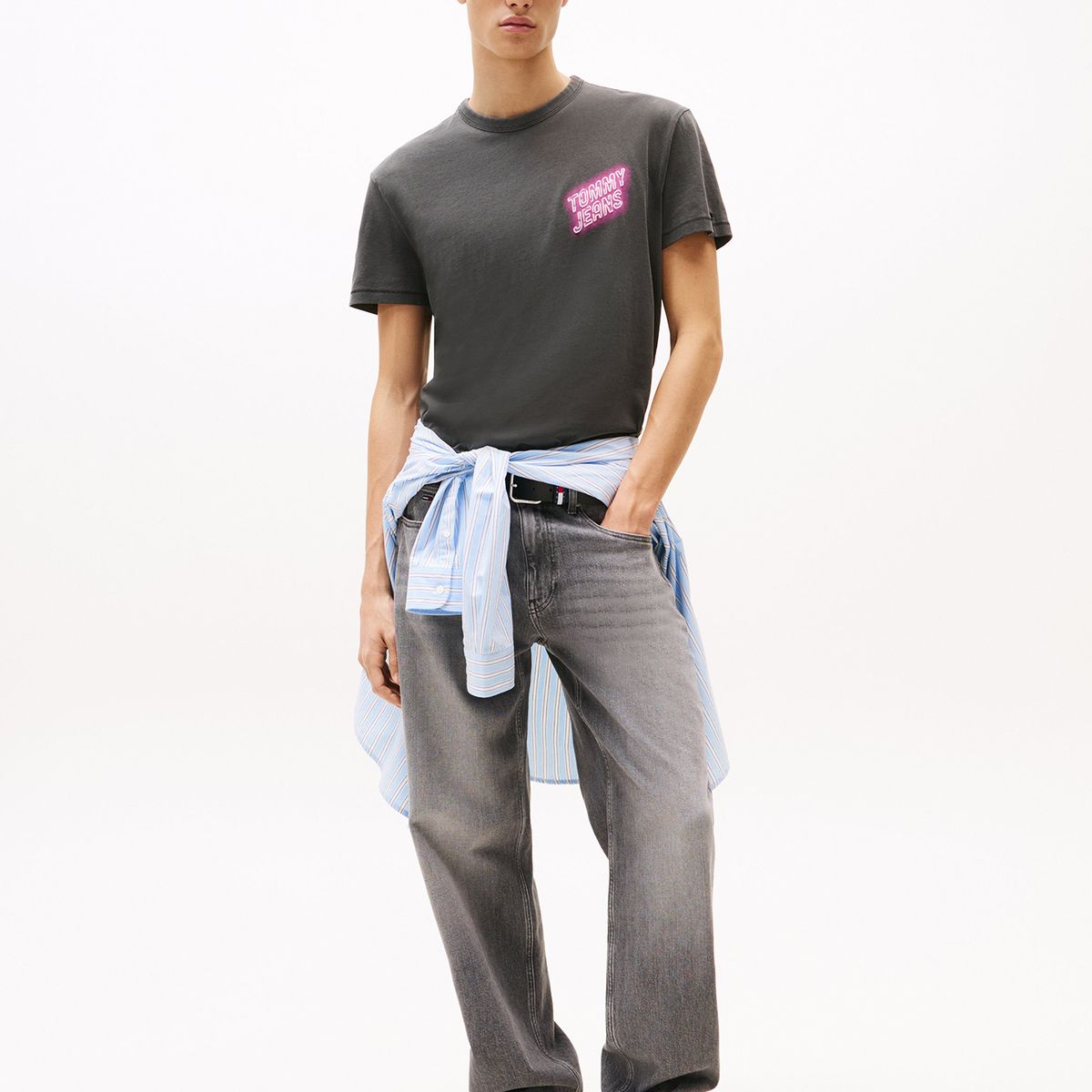 TOMMY HILFIGER - Polera Novelty Con Estampado Negro Tommy Jeans