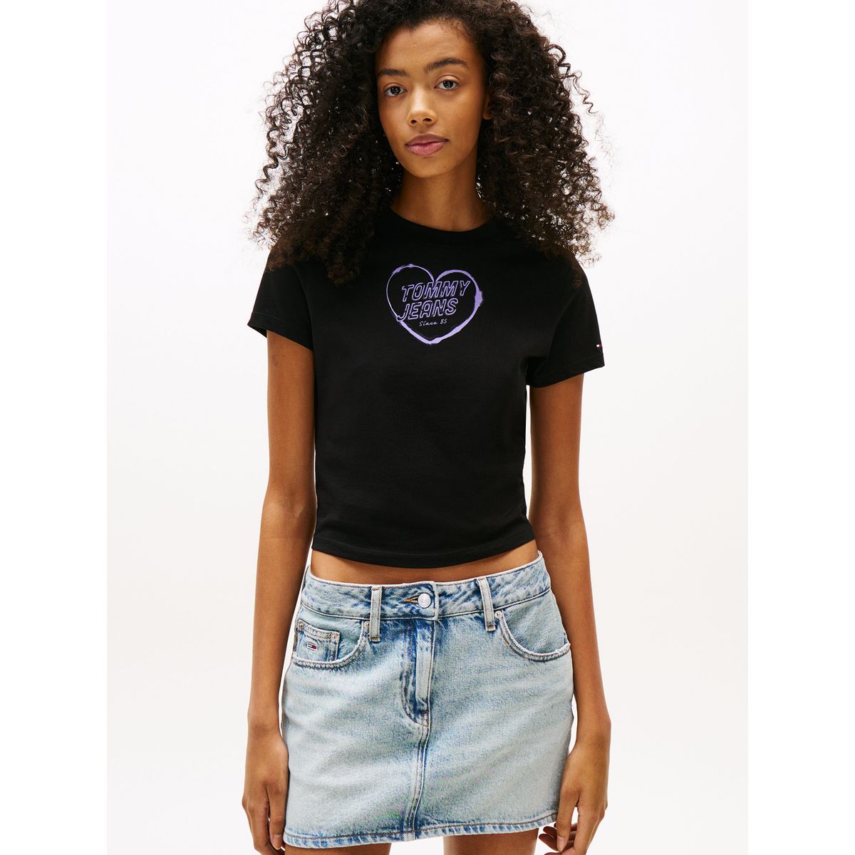 TOMMY HILFIGER - Polera Heart Logo Slim Fit Negro Tommy Jeans