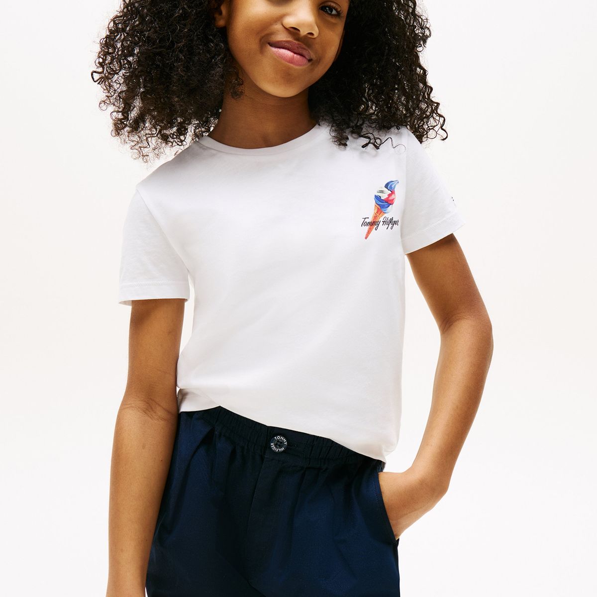 TOMMY HILFIGER - Polera Con Logo Gráfico Blanco Tommy Hilfiger