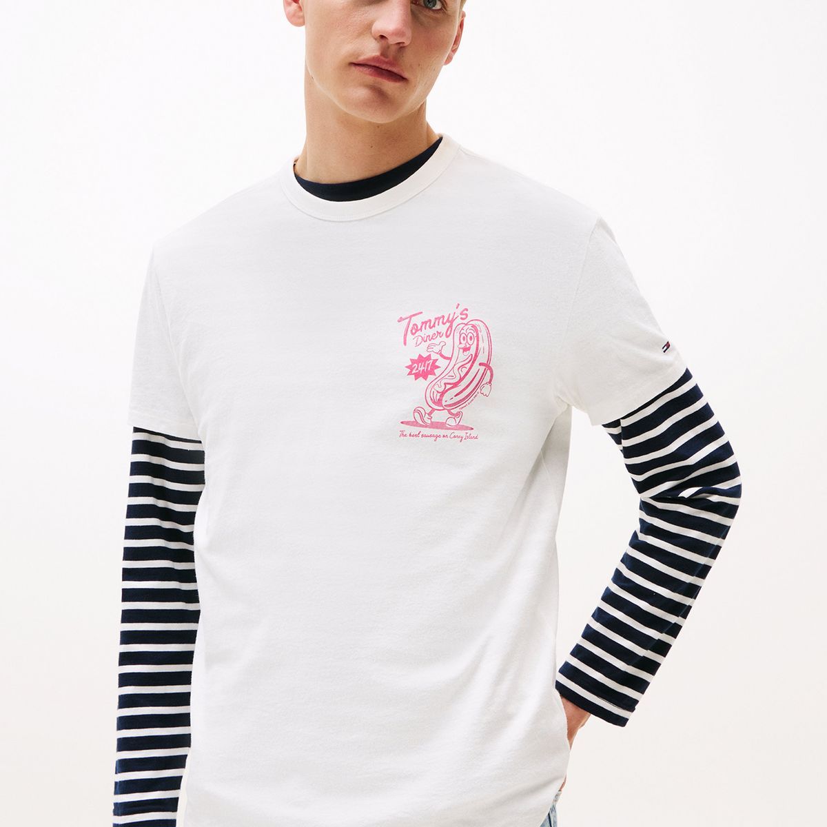 TOMMY HILFIGER - Polera Novelty Con Estampado Blanco Tommy Jeans