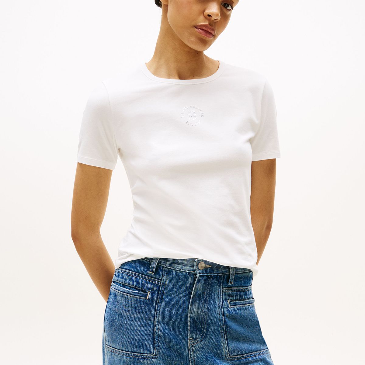 TOMMY HILFIGER - Polera Slim Con Logo Estampado Blanco Tommy Hilfiger