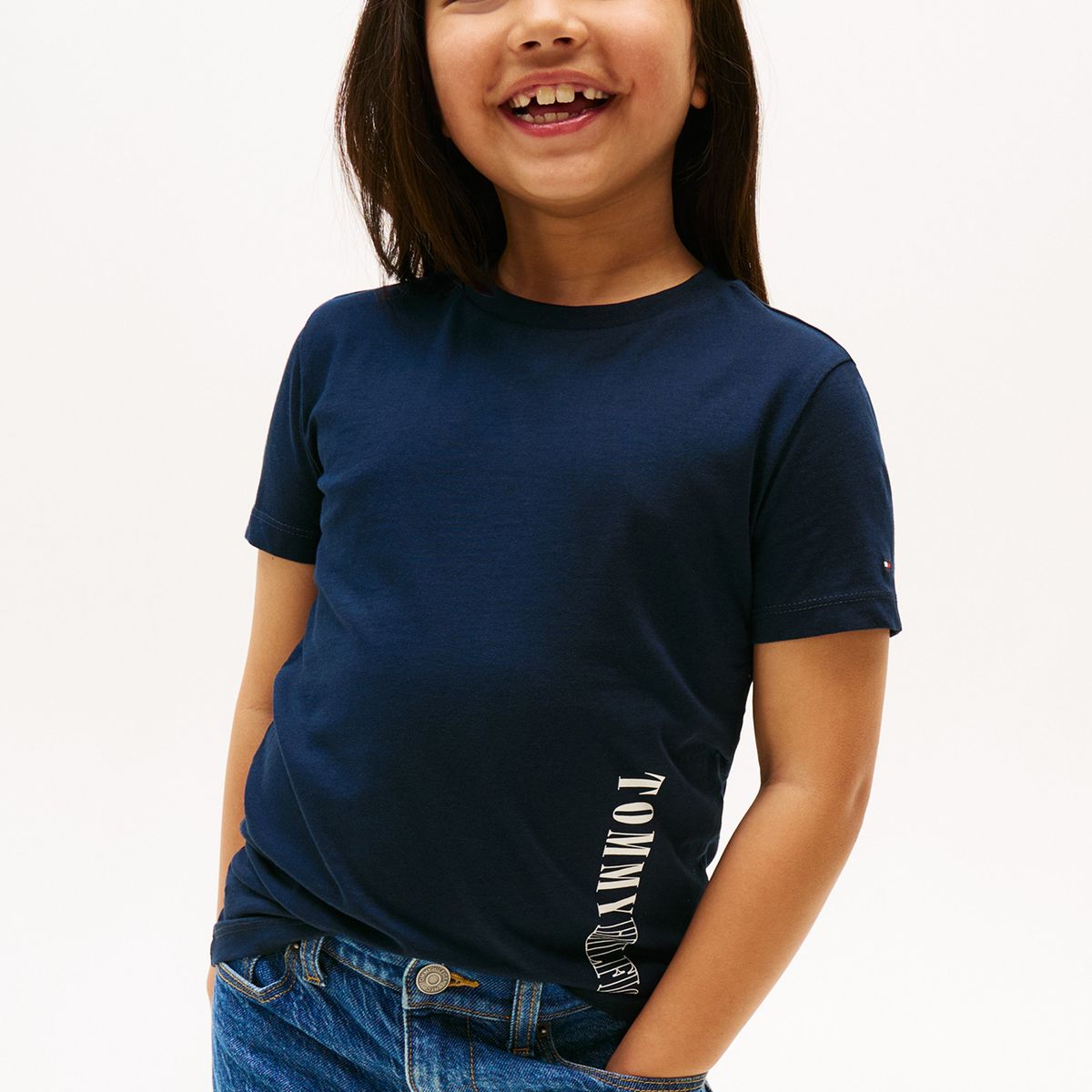 TOMMY HILFIGER - Polera Con Logo Gráfico Azul Tommy Hilfiger