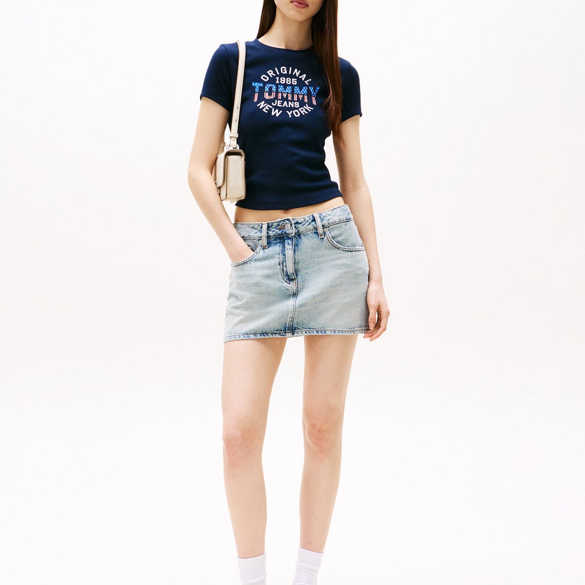 TOMMY HILFIGER - Polera Acanalada Con Logo New York Azul Tommy Jeans