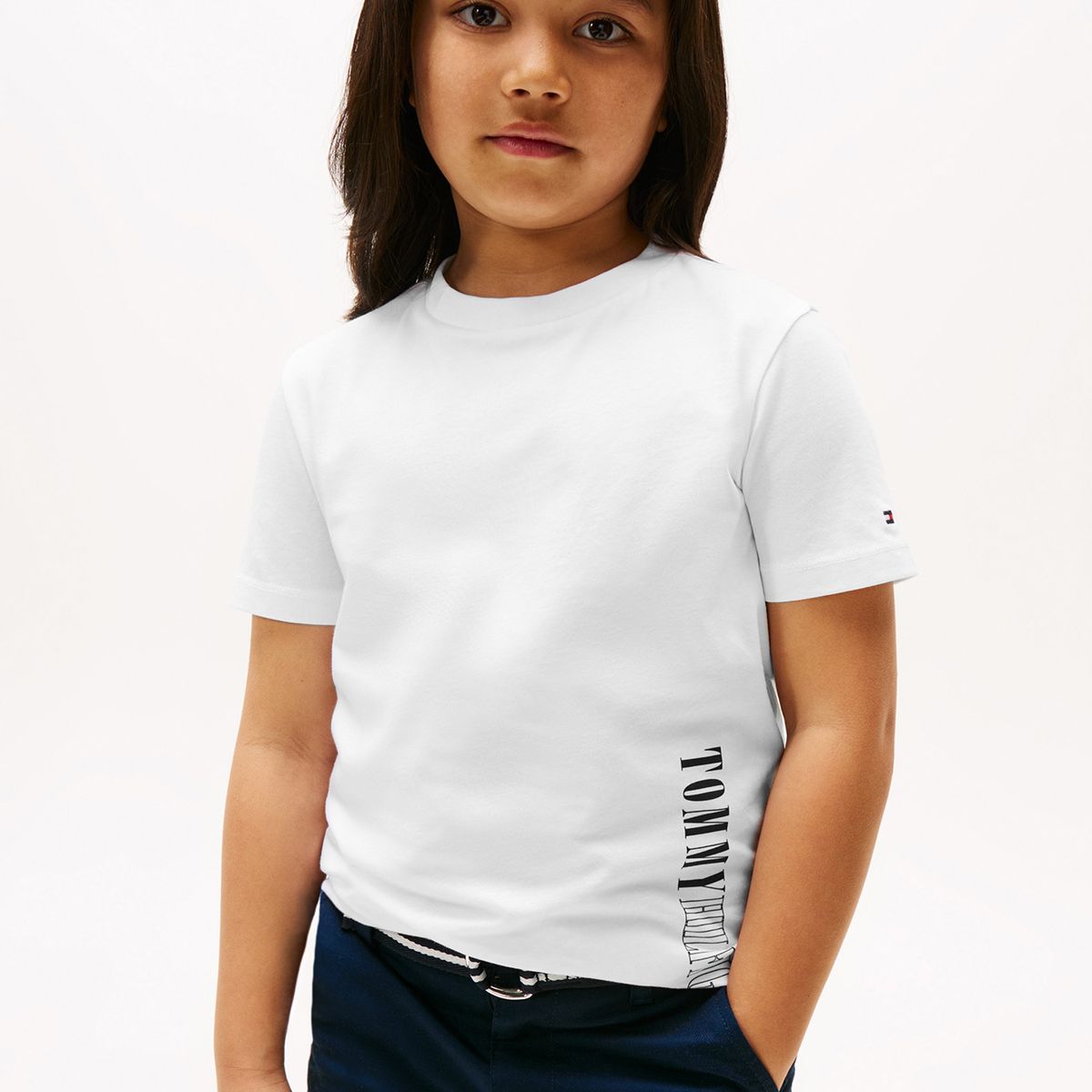 TOMMY HILFIGER - Polera Con Logo Gráfico Blanco Tommy Hilfiger