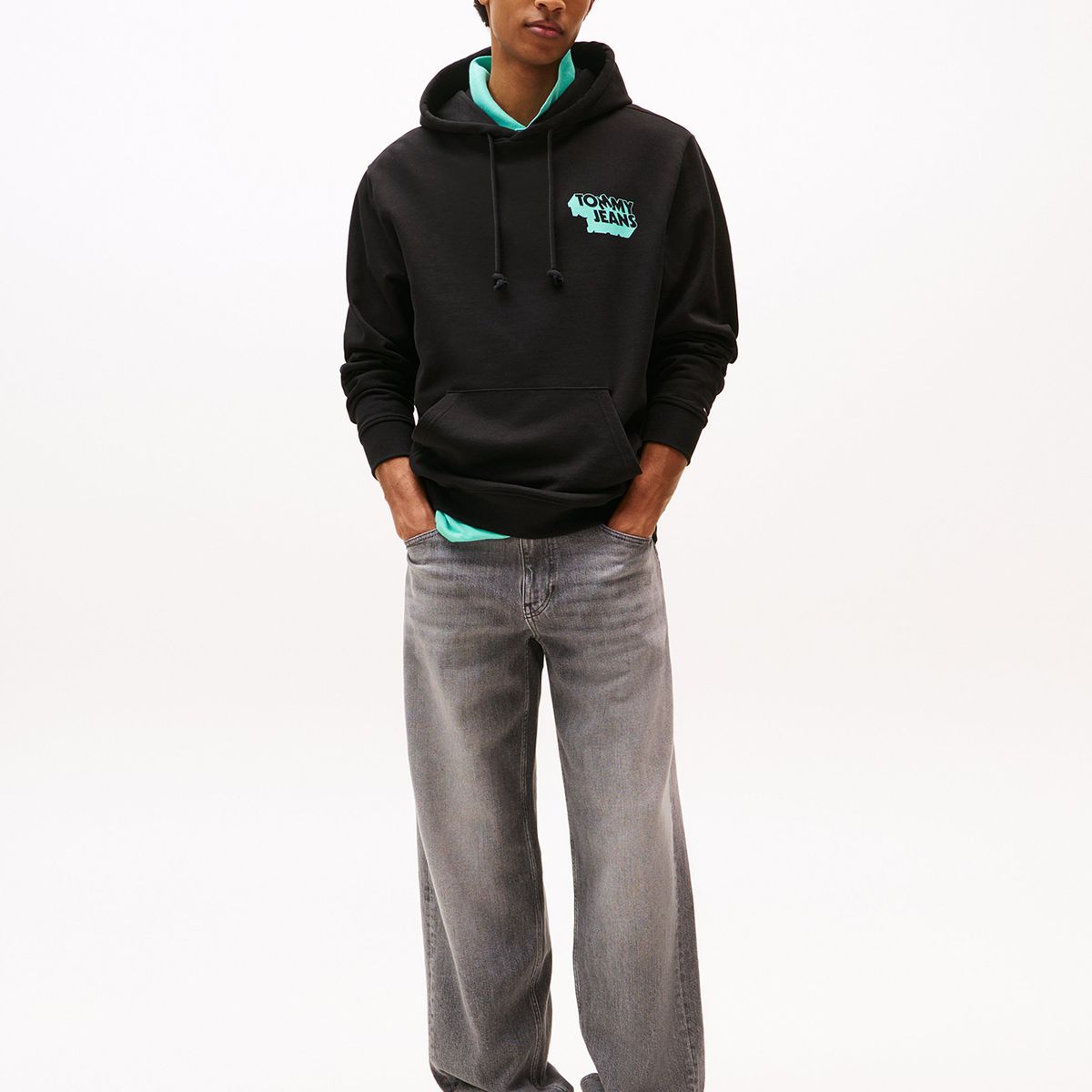 TOMMY HILFIGER - Polerón Hoodie Logo Gráfico Negro Tommy Jeans