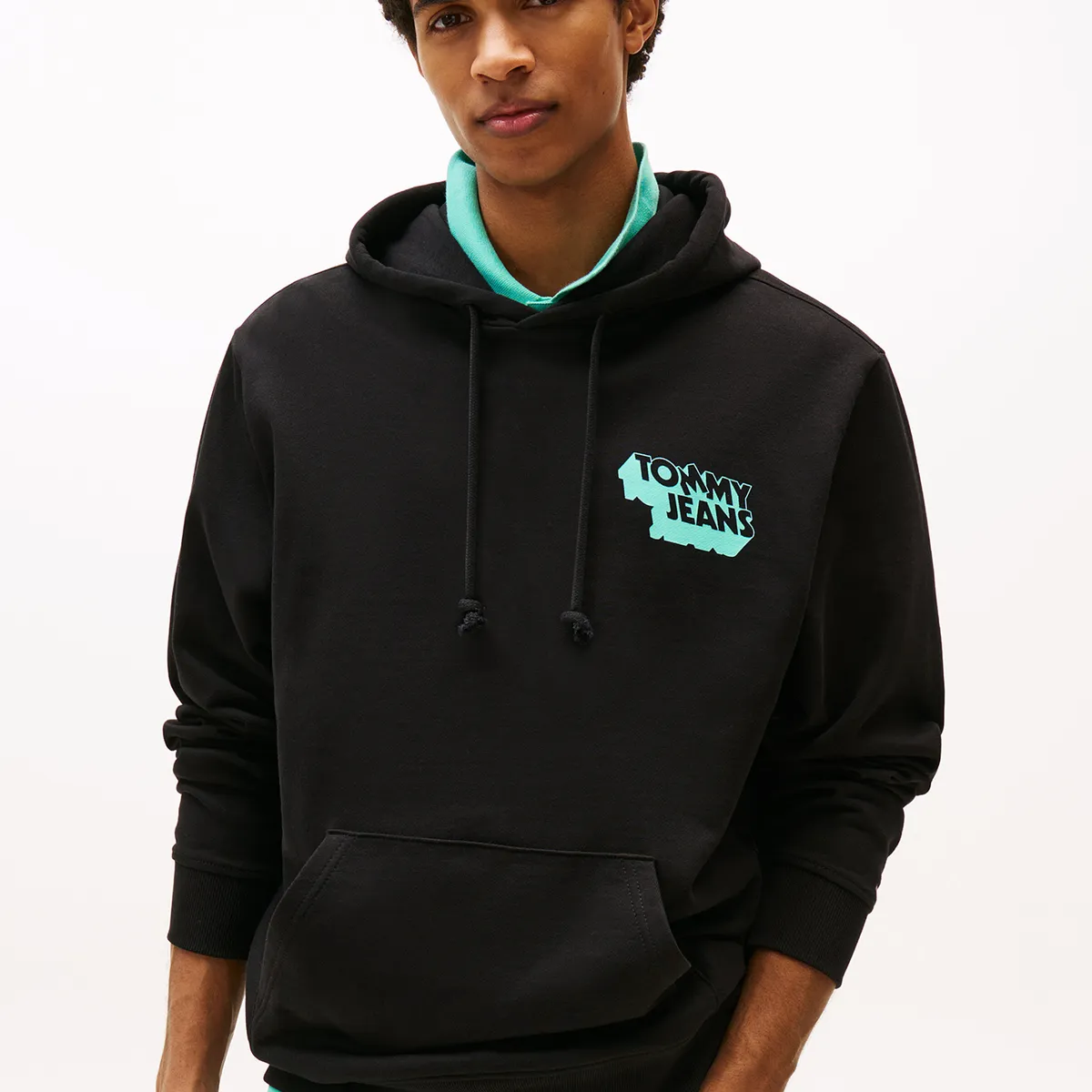 TOMMY HILFIGER - Polerón Hoodie Logo Gráfico Negro Tommy Jeans