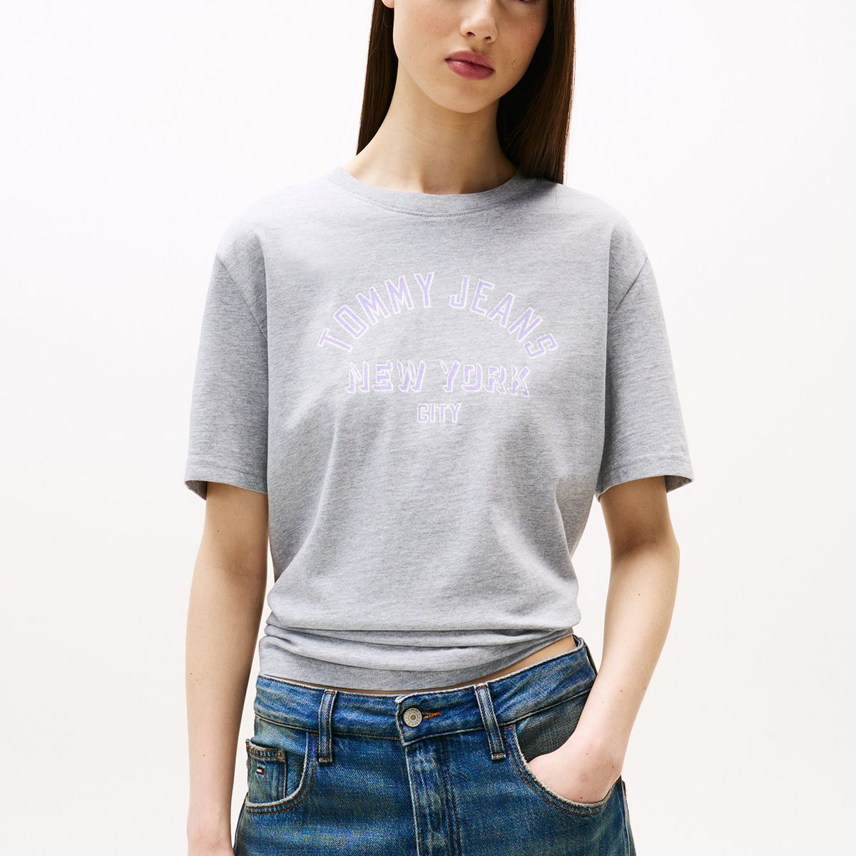 TOMMY HILFIGER - Polera Varsity Relaxed Fit Gris Tommy Jeans