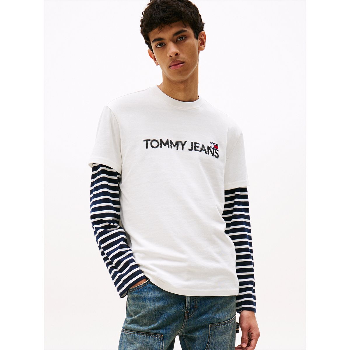 TOMMY HILFIGER - Polera Con Logo De Parche Blanco Tommy Jeans