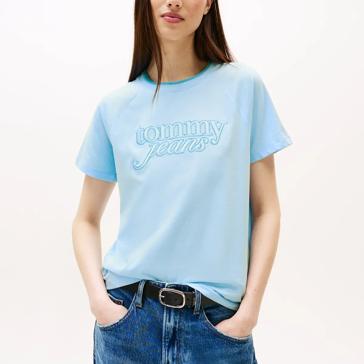 TOMMY HILFIGER - Polera Con Logo Script Regular Fit Celeste Tommy Jeans