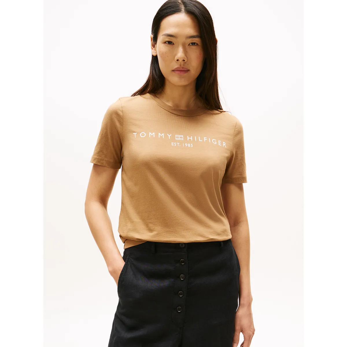 TOMMY HILFIGER - Polera Signature Con Logo Café Tommy Hilfiger