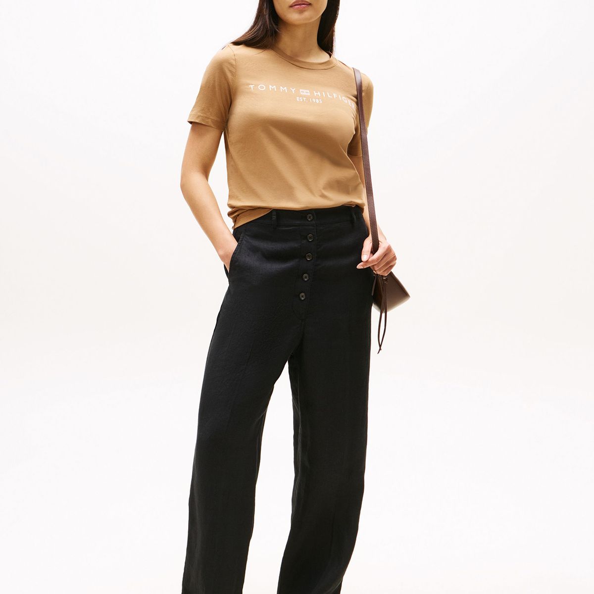 TOMMY HILFIGER - Polera Signature Con Logo Café Tommy Hilfiger