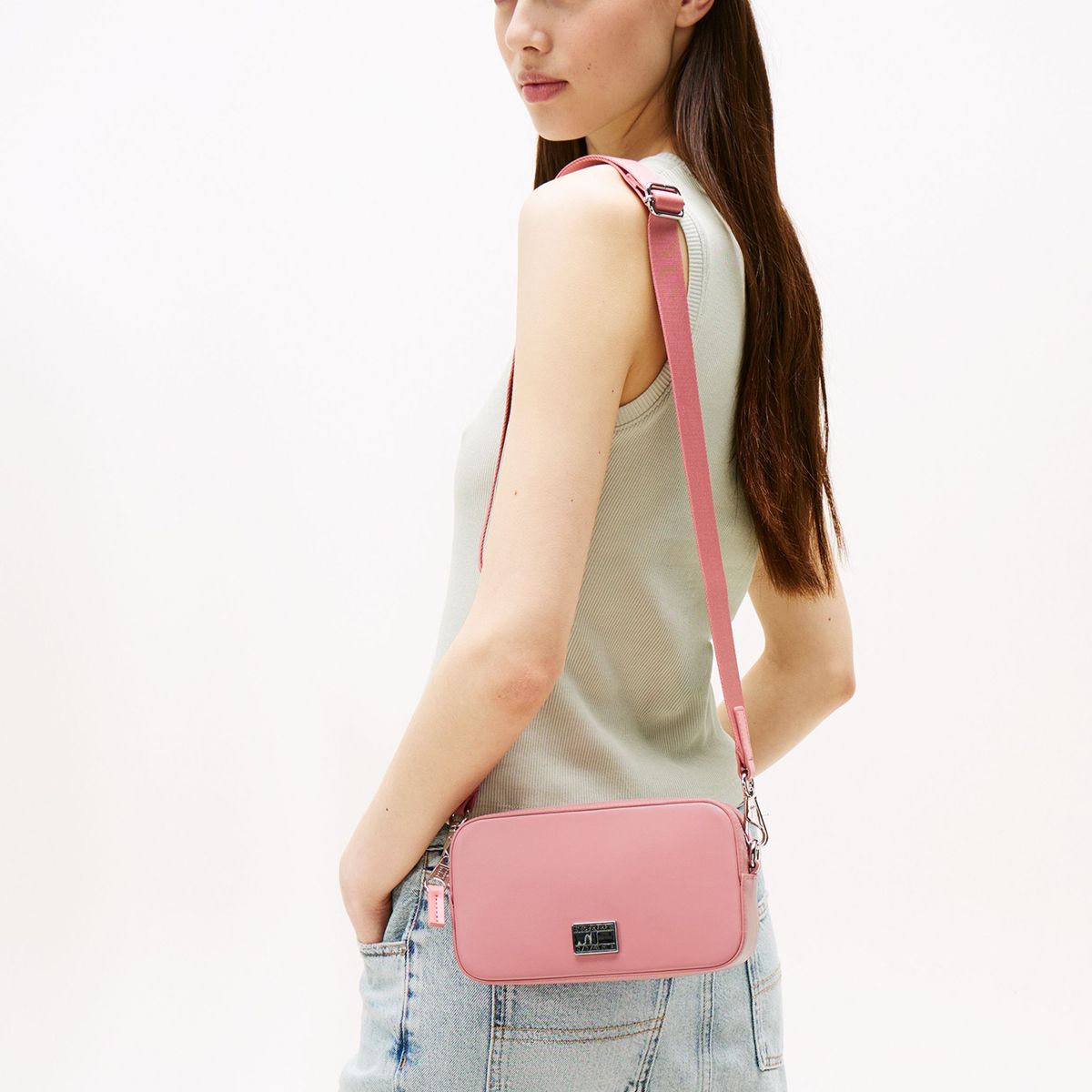 TOMMY HILFIGER - Bandolera American Cool Logo Rosado Tommy Jeans