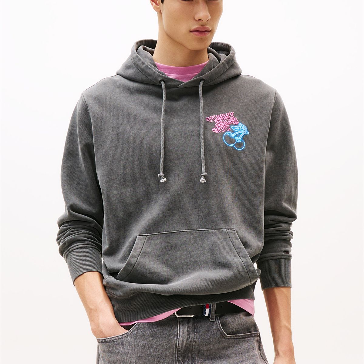 TOMMY HILFIGER - Polerón Hoodie Logo Gráfico Trasero Negro Tommy Jeans