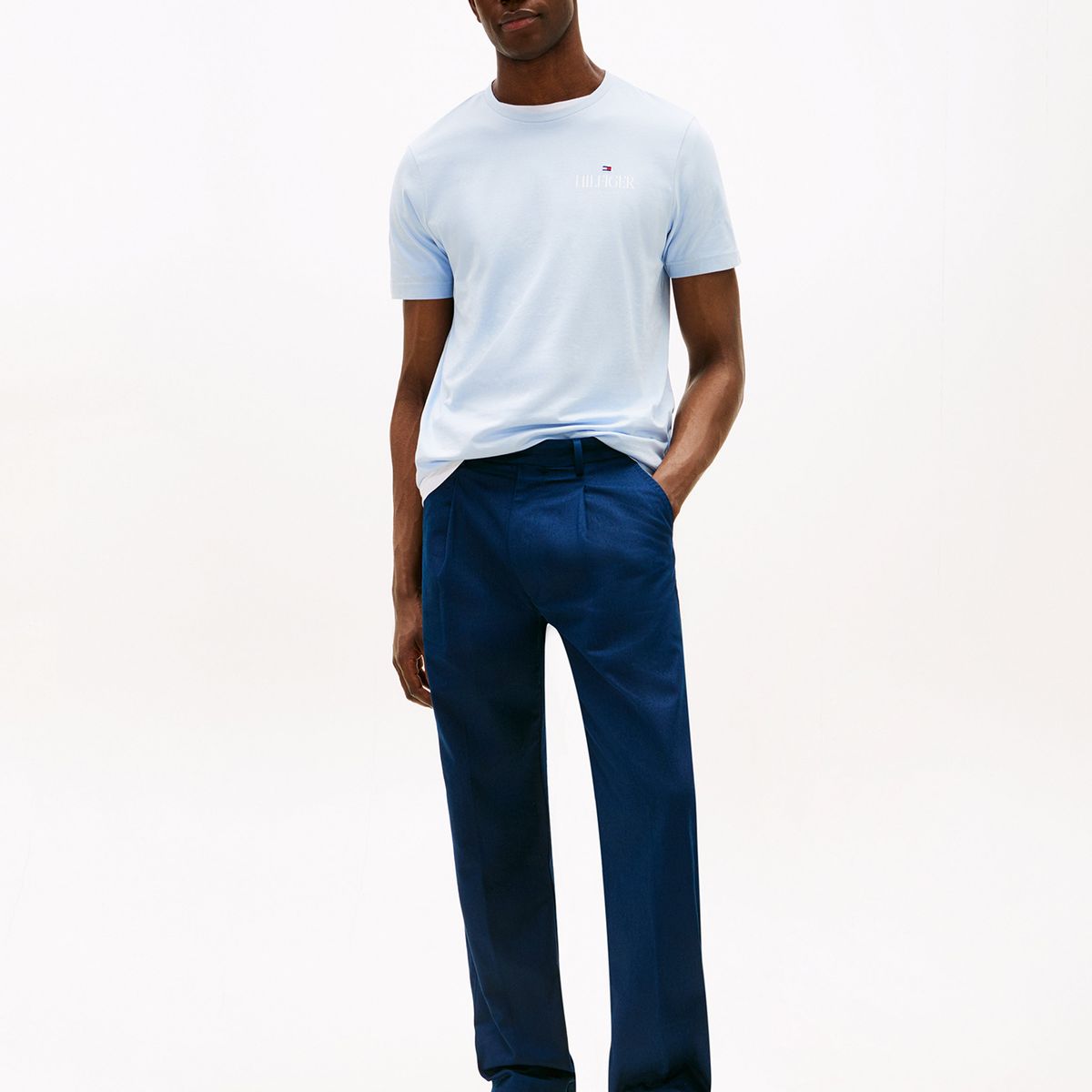 TOMMY HILFIGER - Polera Hilfiger Stack Logo Celeste Tommy Hilfiger