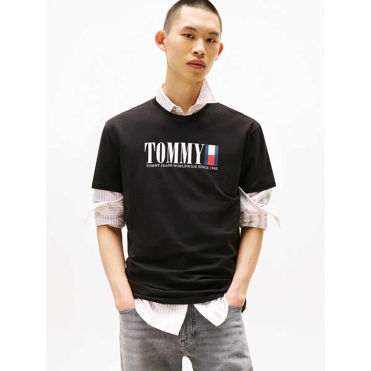 TOMMY HILFIGER - Polera C-Neck Con Logo Negro Tommy Jeans
