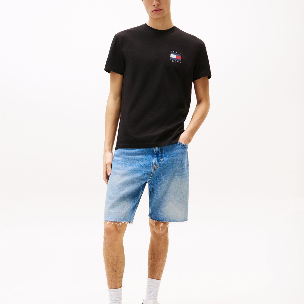 TOMMY HILFIGER - Polera Flag Graphic Backprint Negro Tommy Jeans