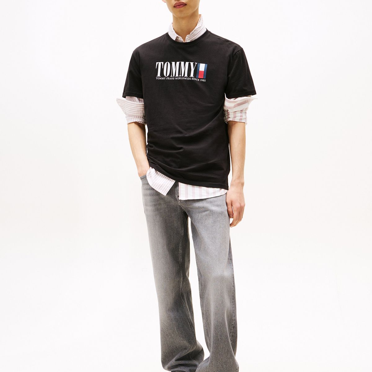 TOMMY HILFIGER - Polera C-Neck Con Logo Negro Tommy Jeans