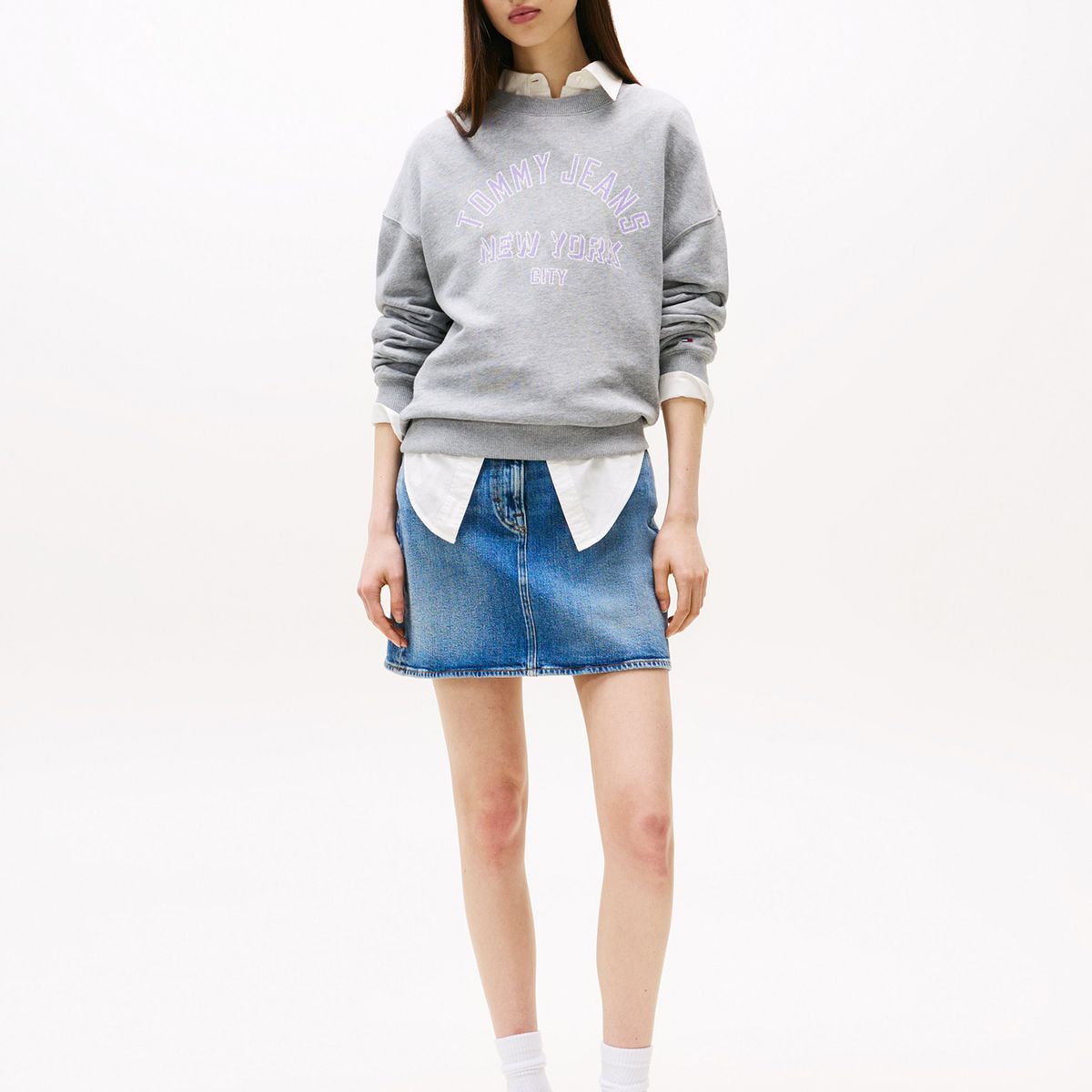 TOMMY HILFIGER - Polerón Relaxed Varsity Gris Tommy Jeans