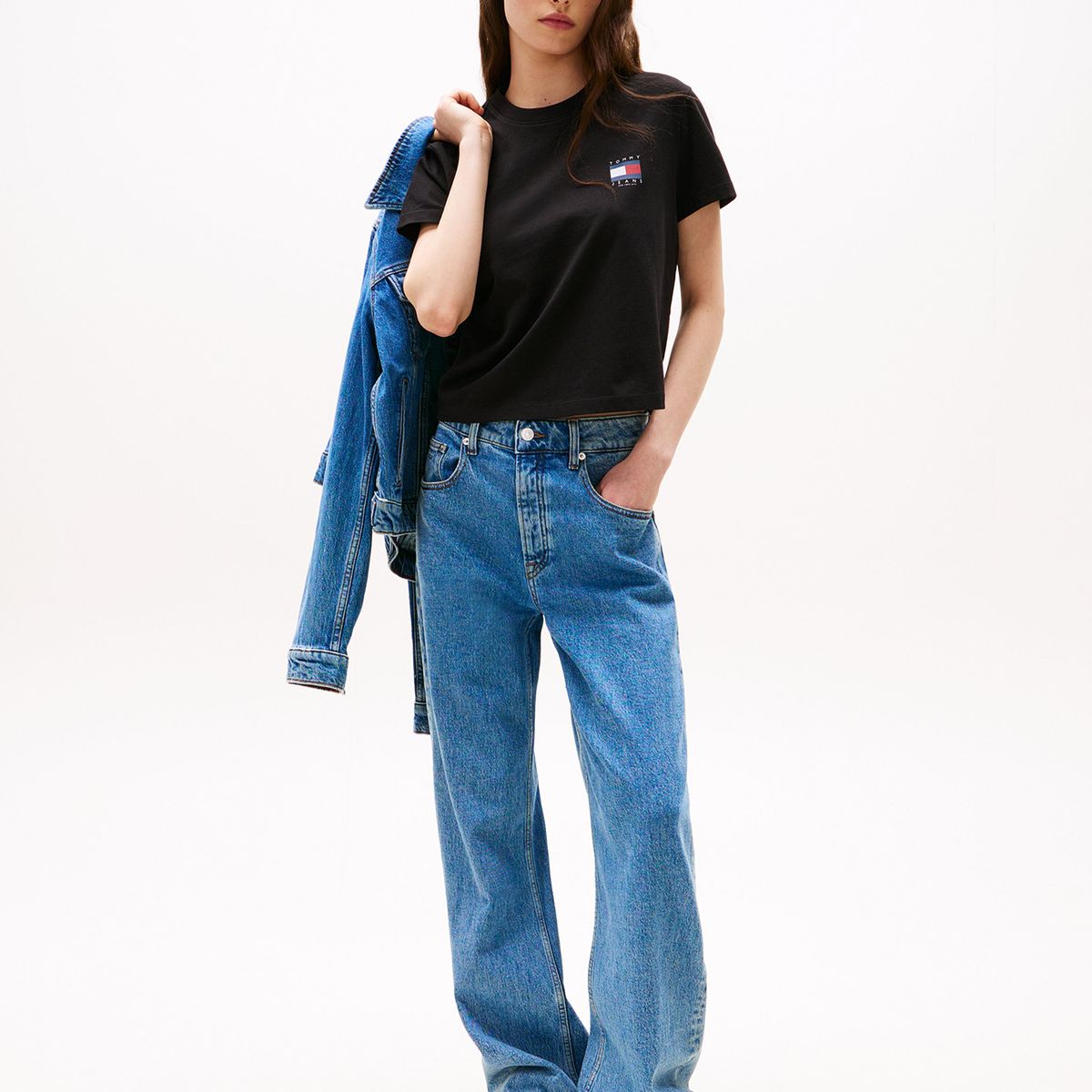 TOMMY HILFIGER - Polera Con Logo En La Parte Trasera Negro Tommy Jeans