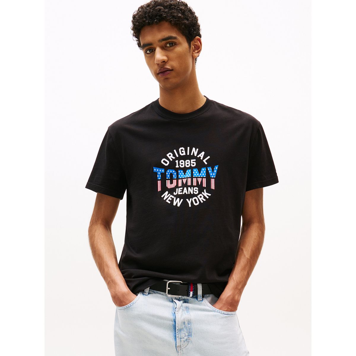 TOMMY HILFIGER - Polera Usa Circle Graphic Logo Negro Tommy Jeans