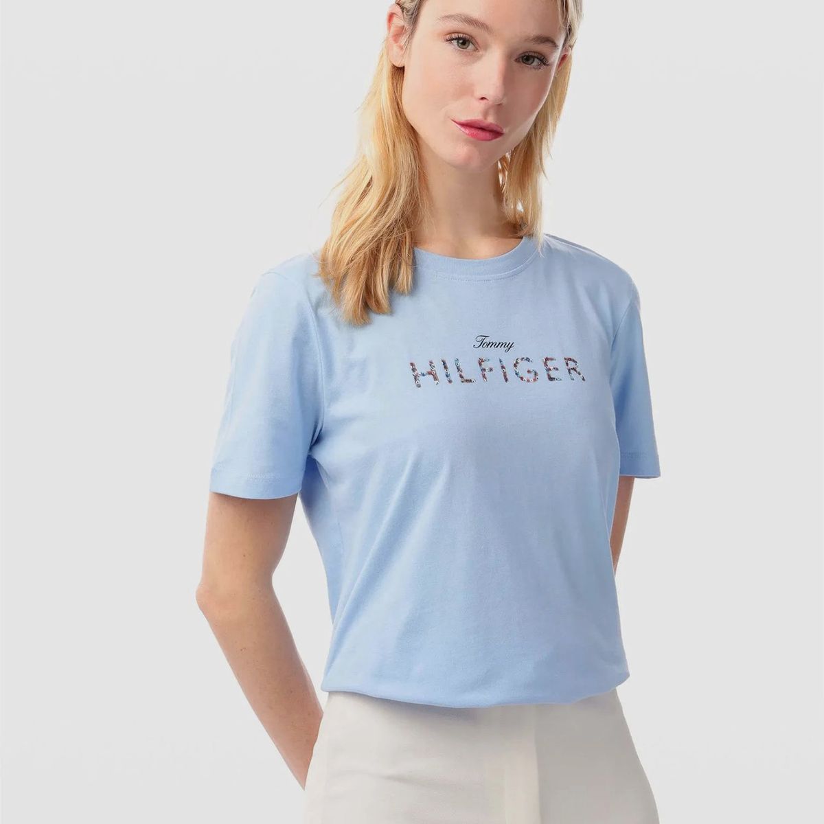 TOMMY HILFIGER - Polera Con Logo Gráfico Regular Fit Celeste Tommy Hilfiger