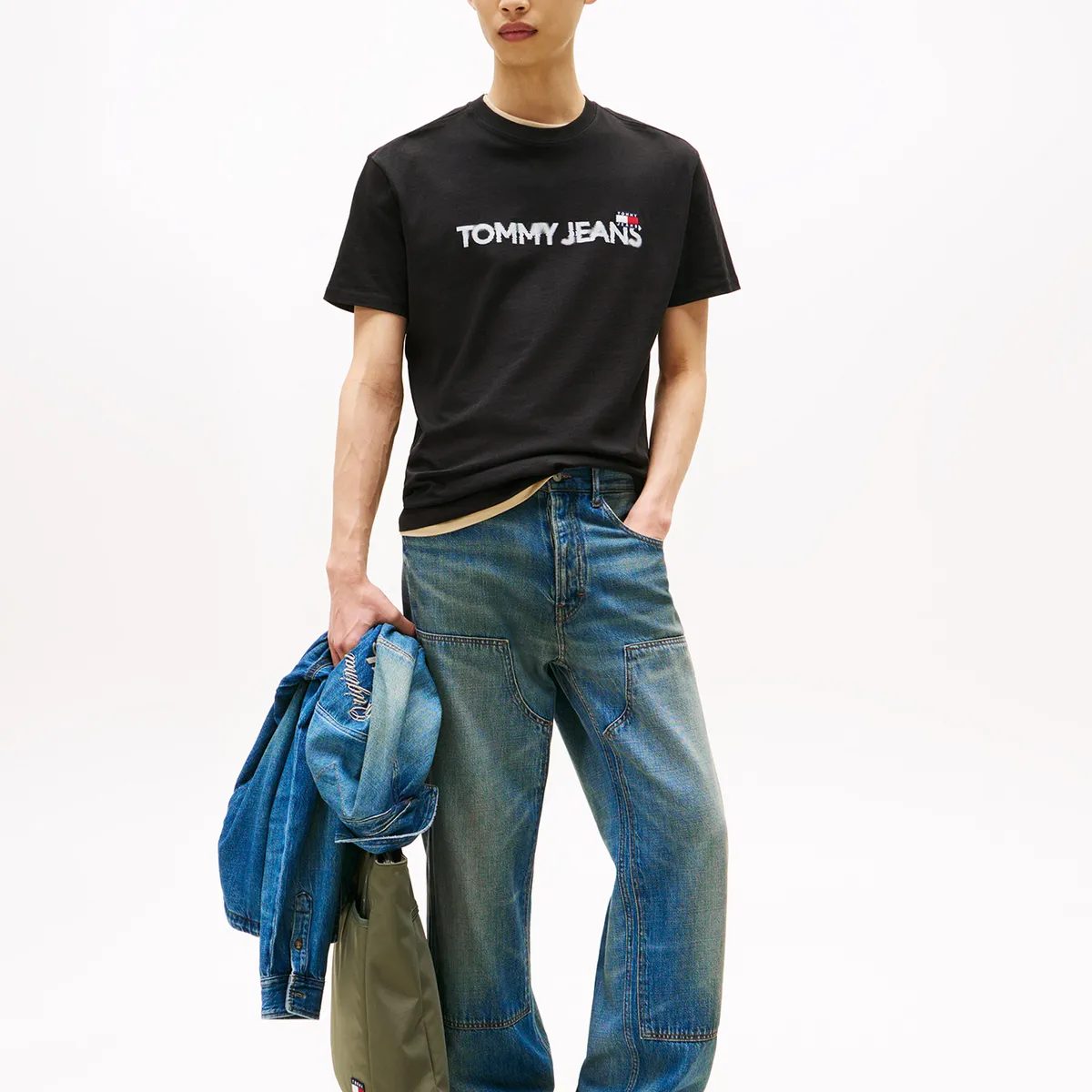 TOMMY HILFIGER - Polera Con Logo De Parche Negro Tommy Jeans