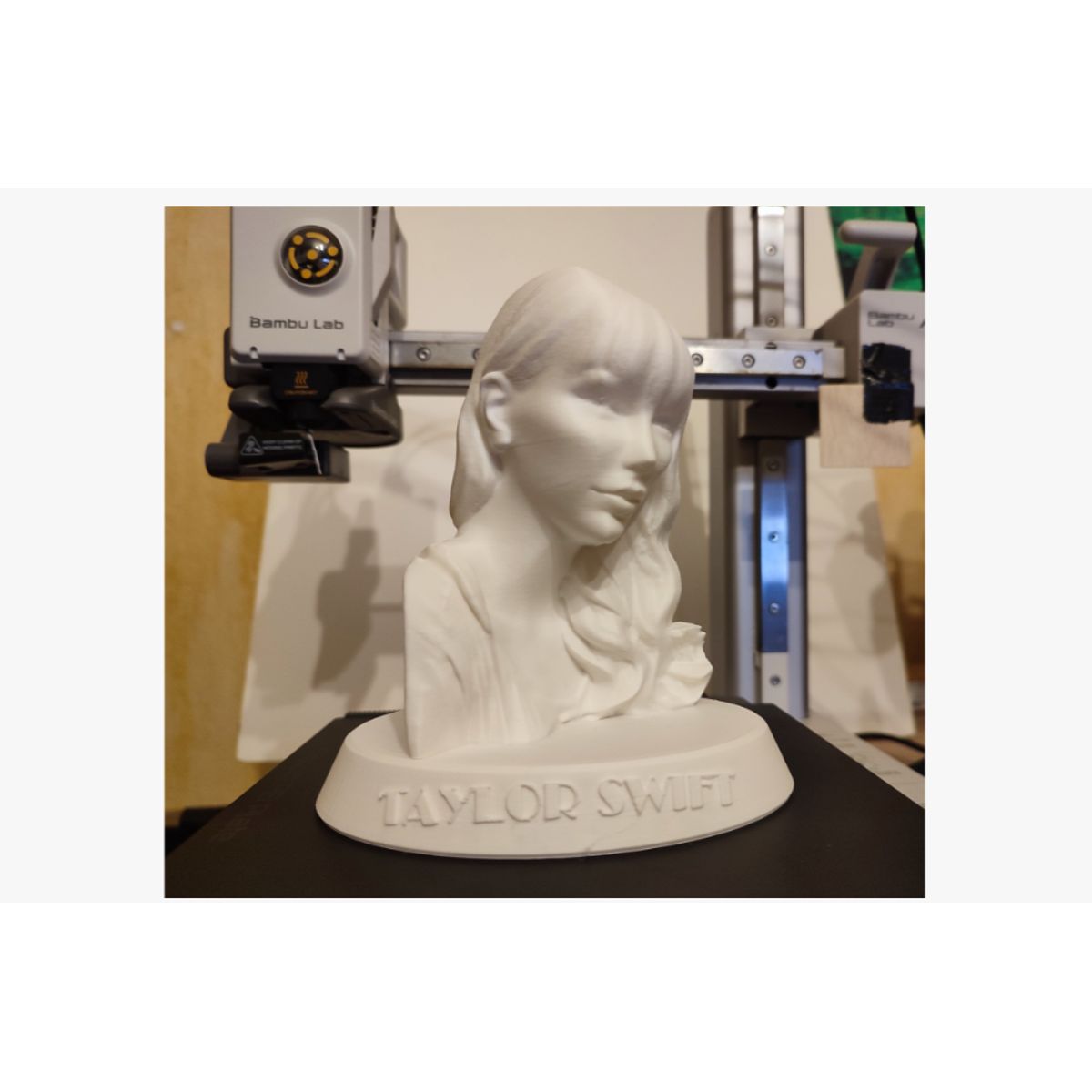 GENERICO - Figura decorativa de Taylor Swift