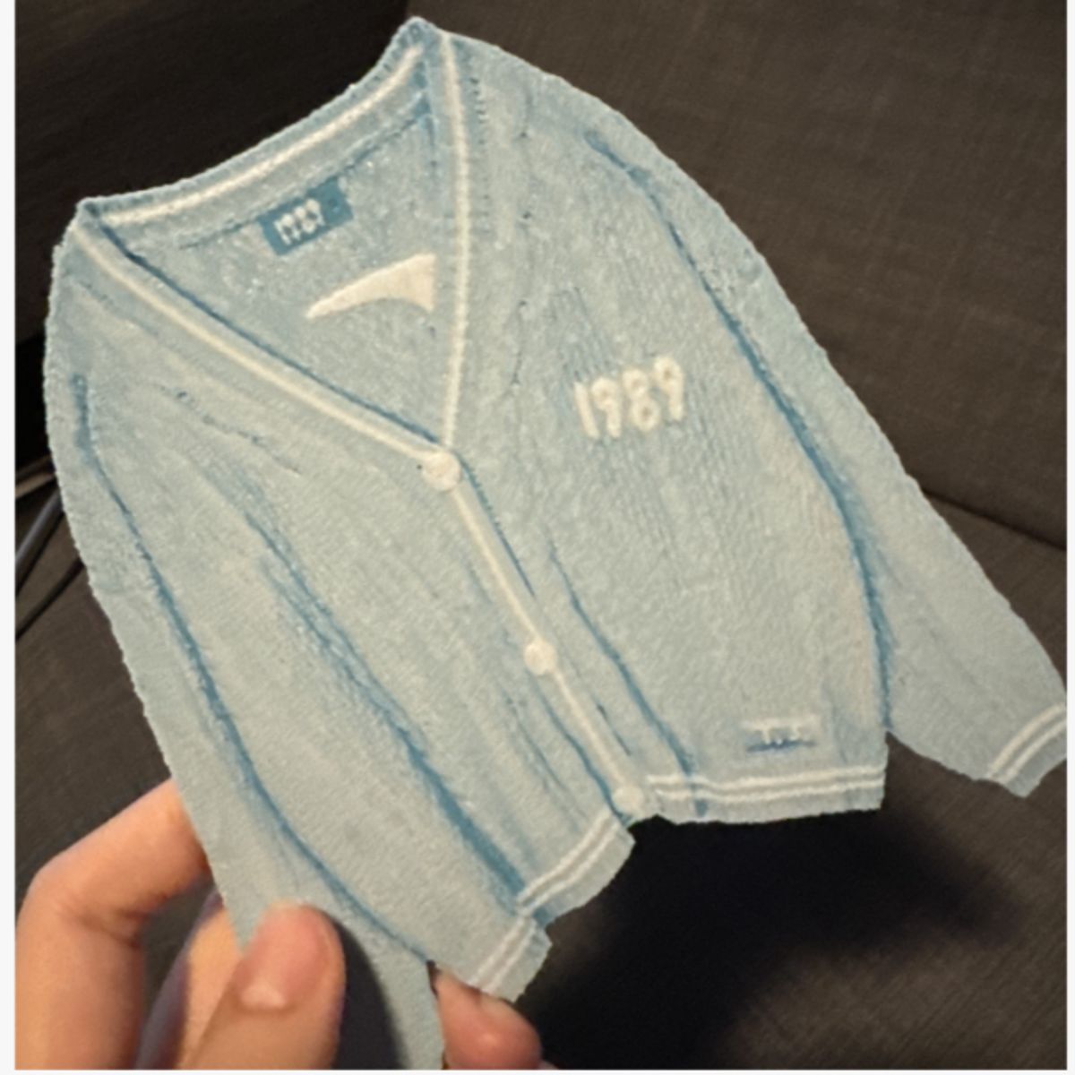 GENERICO - Figura decorativa de Taylor Swift 1989 Cardigan