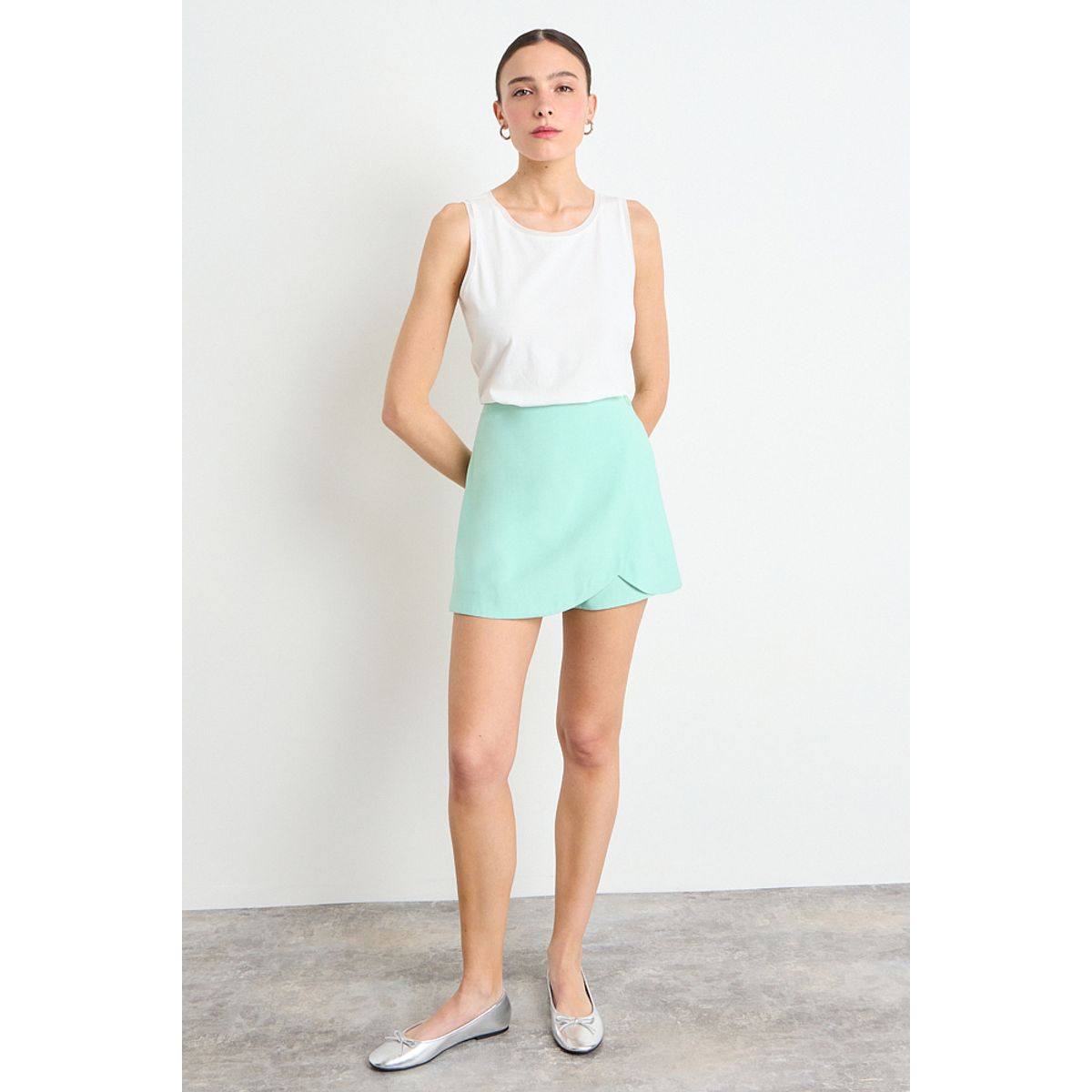 IO - Short Liso Mujer Verde Io