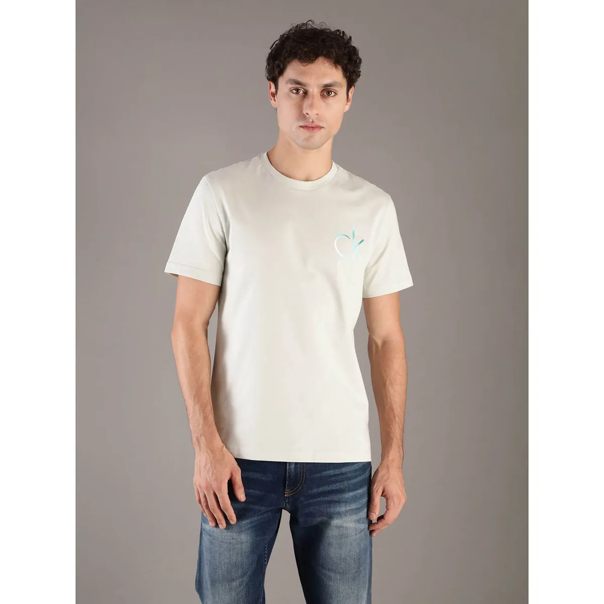 CALVIN KLEIN - Polera con Monograma Difuminado Verde Calvin Klein