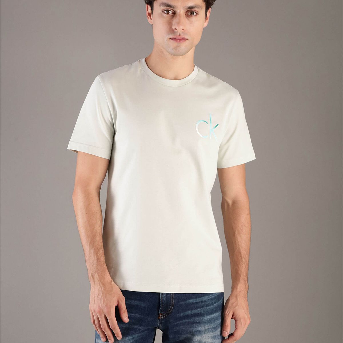 CALVIN KLEIN - Polera con Monograma Difuminado Verde Calvin Klein