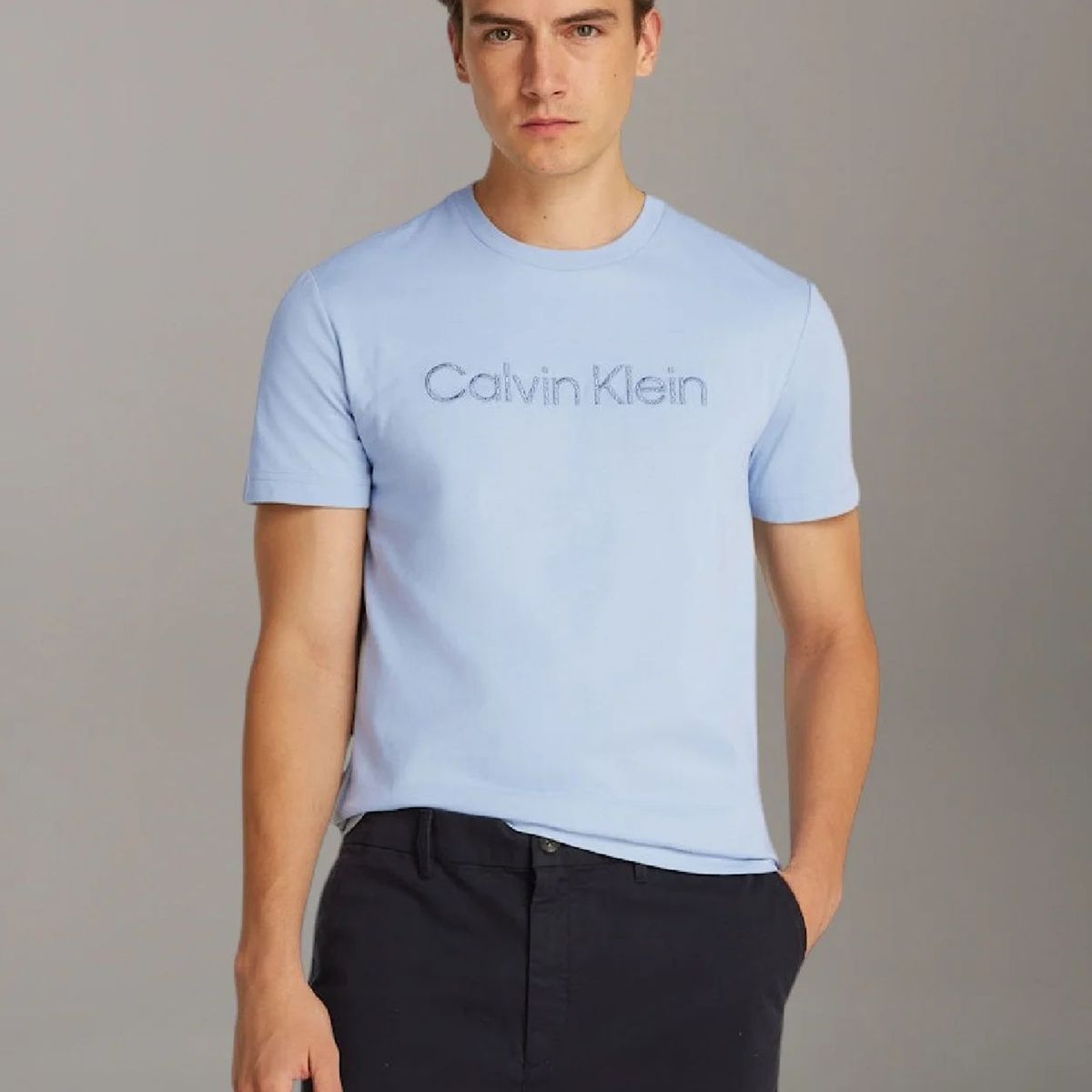 CALVIN KLEIN - Polera con Logo Texturizado Celeste Calvin Klein