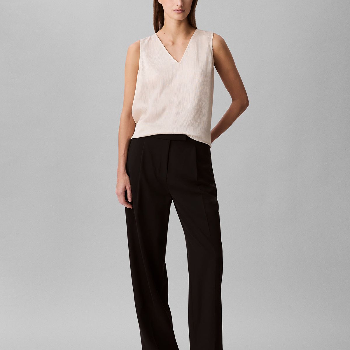 CALVIN KLEIN - Blusa Plisse V-Neck Beige Calvin Klein