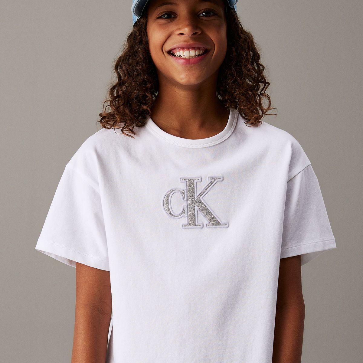 CALVIN KLEIN - Polera Niña Metallic Blanco Calvin Klein