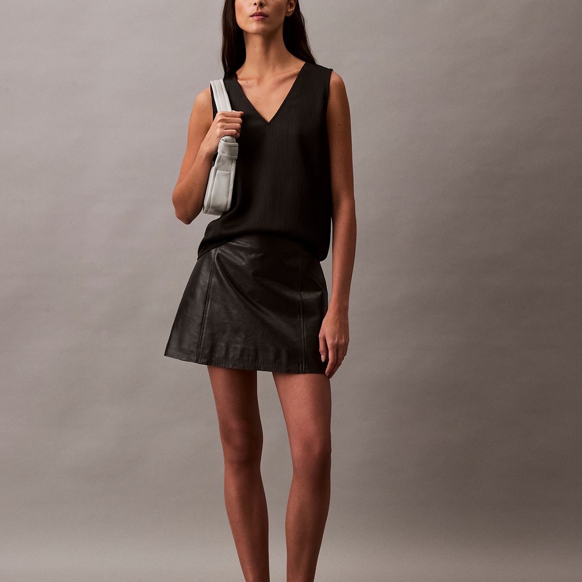 CALVIN KLEIN - Blusa Plisse V-Neck Negro Calvin Klein