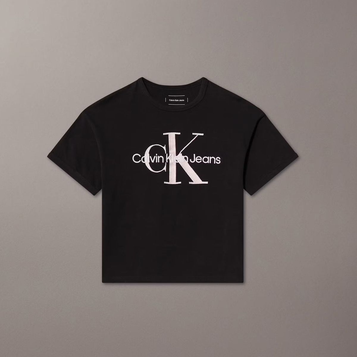 CALVIN KLEIN - Polera Niña Seasonal Monologo Negro Calvin Klein