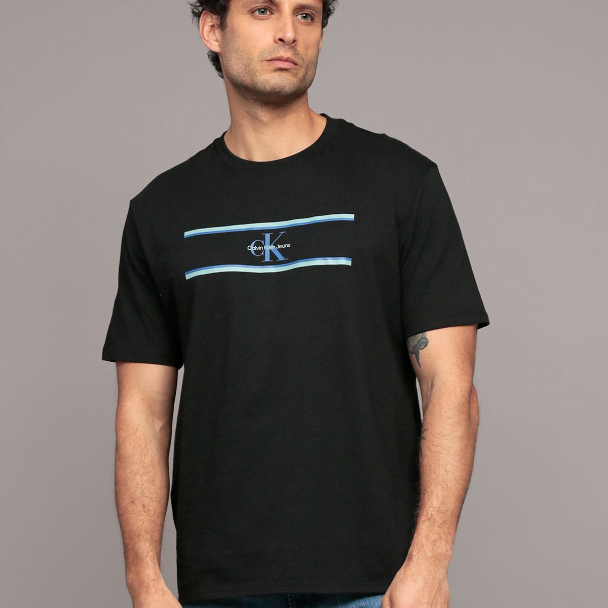 CALVIN KLEIN - Polera con gráfico de rayas en barra Negro Calvin Klein